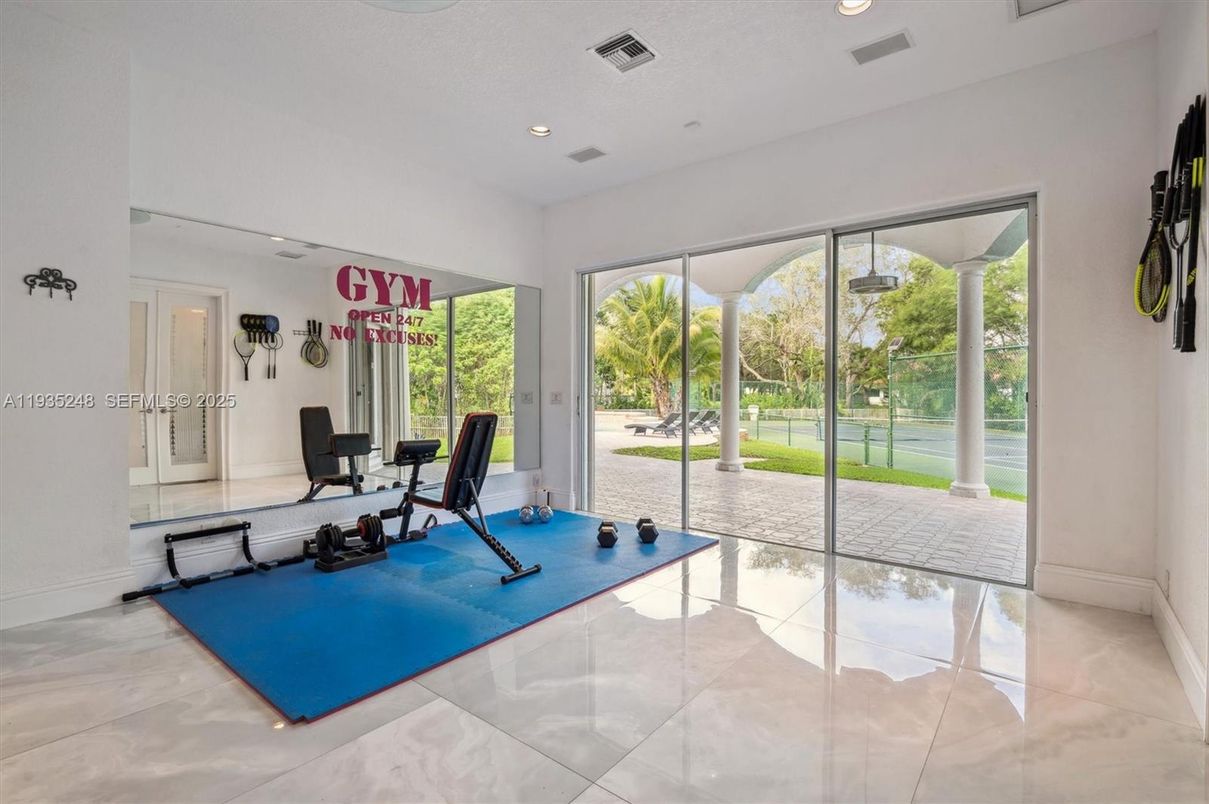 Fitness Equipment, Interior, Recessed Lighting