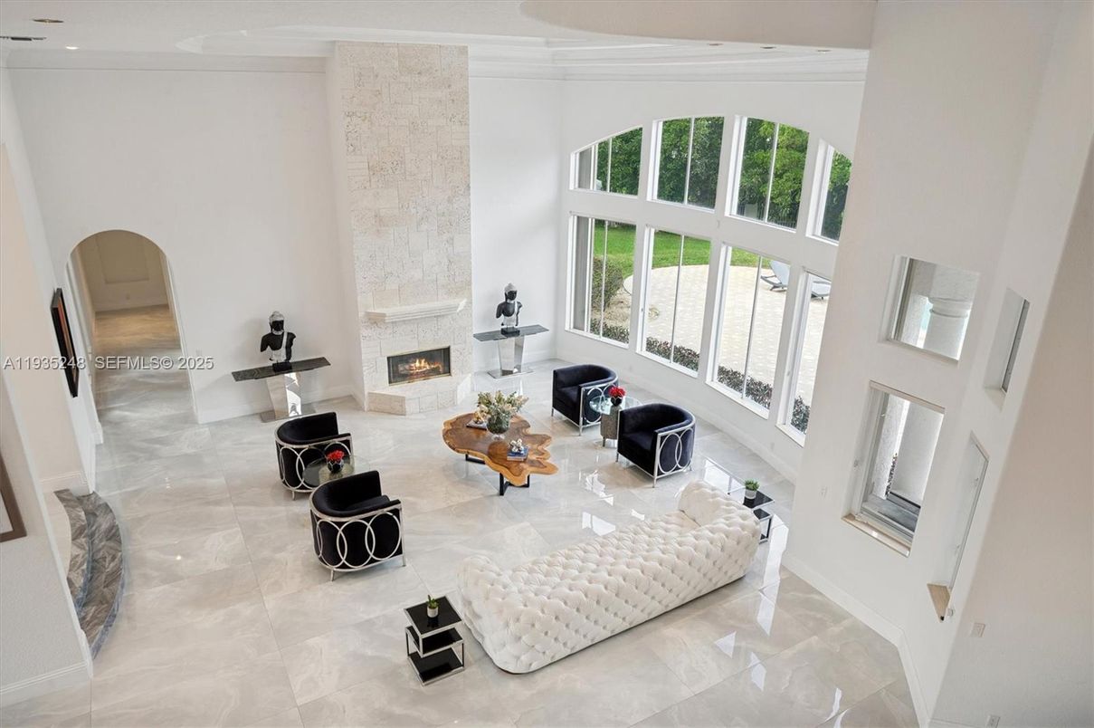 Fireplace, Interior, Living room, Recessed Lighting