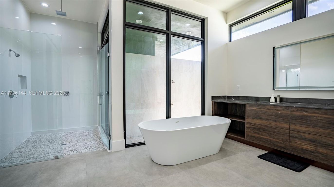 Bathroom, Free Standing Baths, Glass Shower, Interior, Recessed Lighting