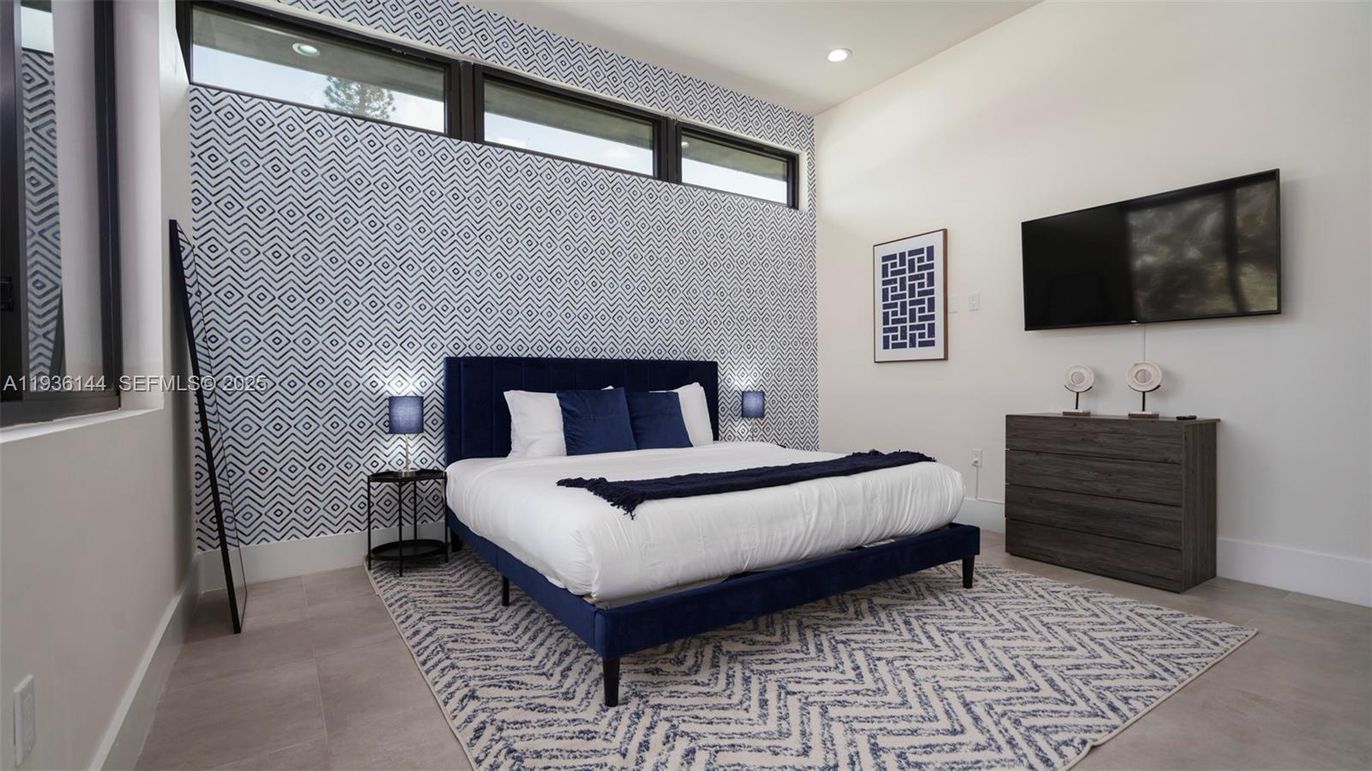 Bedroom, Interior, Recessed Lighting