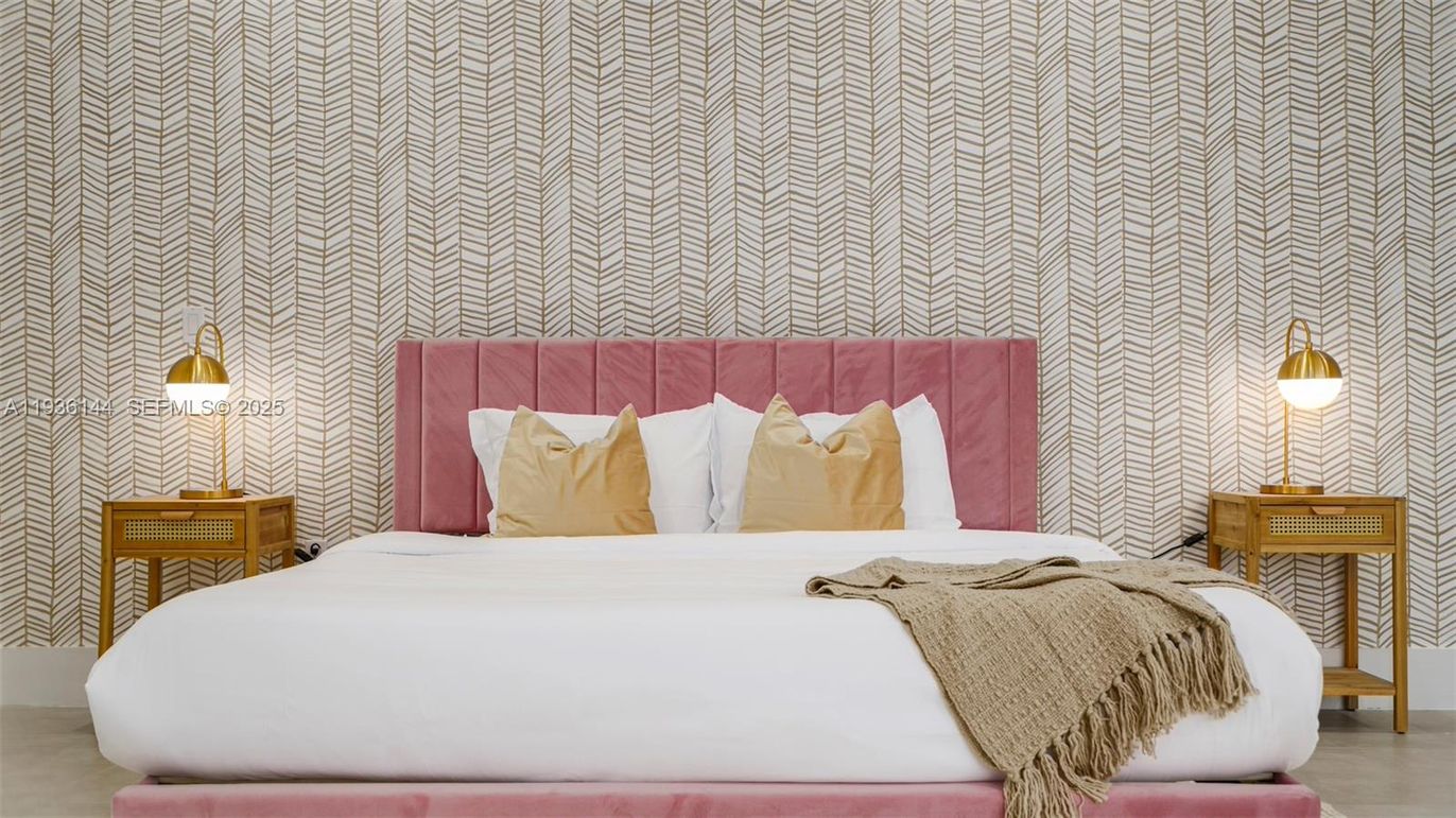 Bedroom, Interior, Pendant Lights