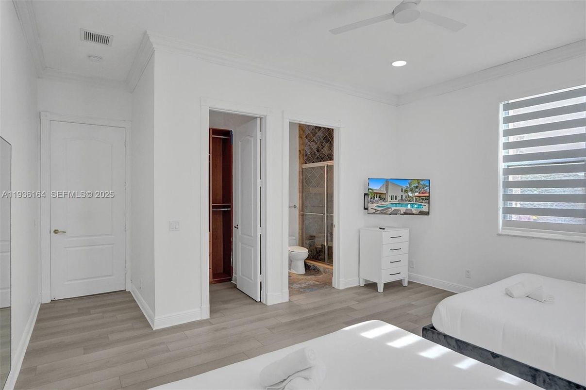 Bathroom, Bedroom, Interior, Recessed Lighting, Wood Texture Flooring