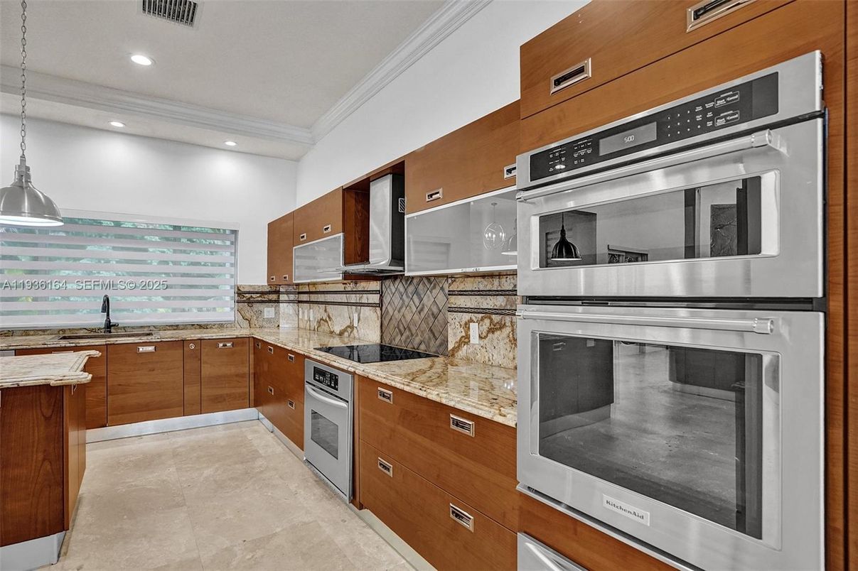 Interior, Kitchen, Pendant Lights, Recessed Lighting, Stainless Steel Appliances