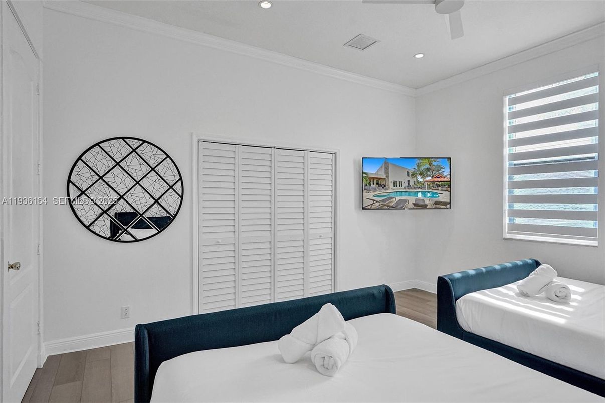 Bedroom, Interior, Recessed Lighting, Wood Texture Flooring