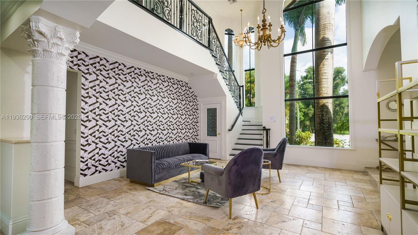 Chandelier, Interior