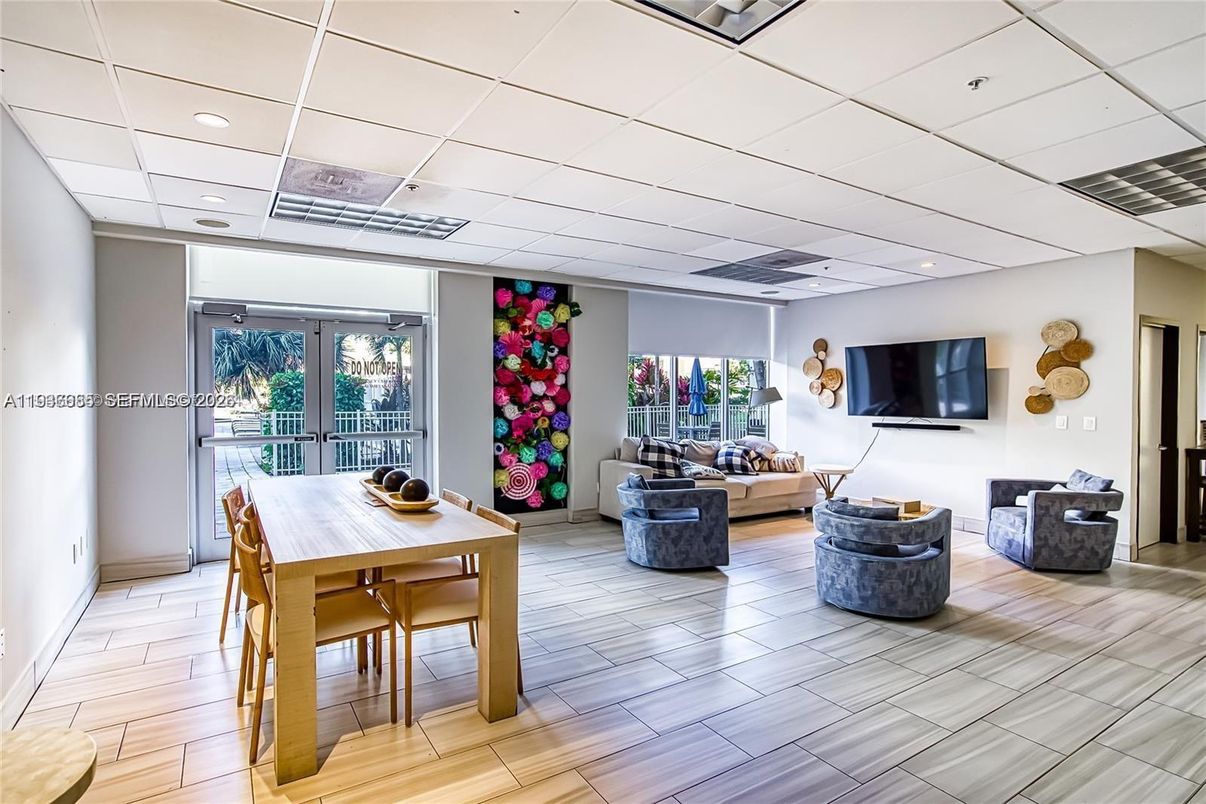 Dining room, Interior, Living room, Recessed Lighting, Wood Texture Flooring