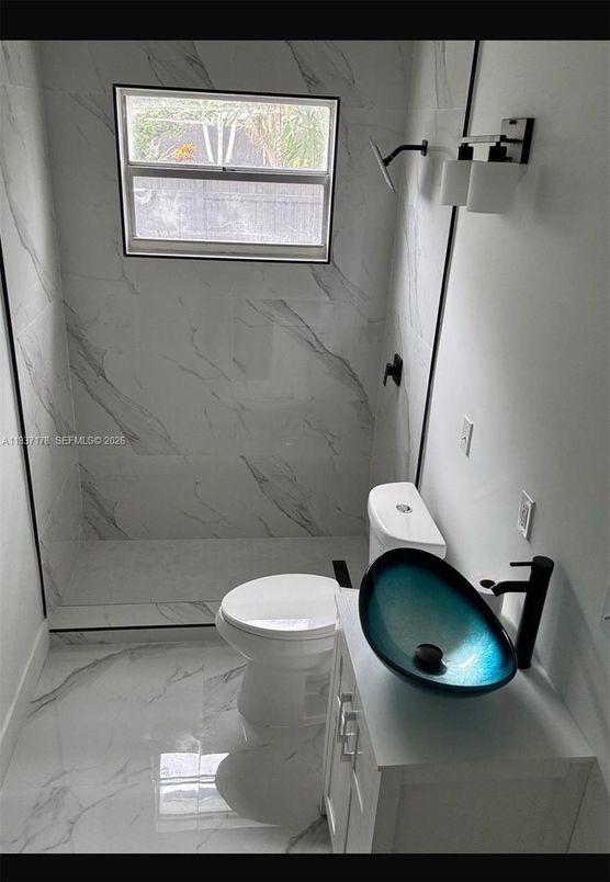 Bathroom, Interior, Marble, Marble Walls