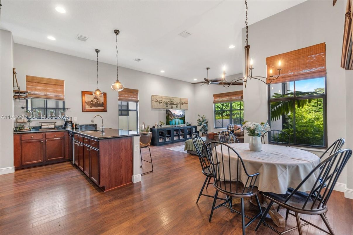 Dining room, Interior, Kitchen, Pendant Lights, Recessed Lighting, Wood Texture Flooring