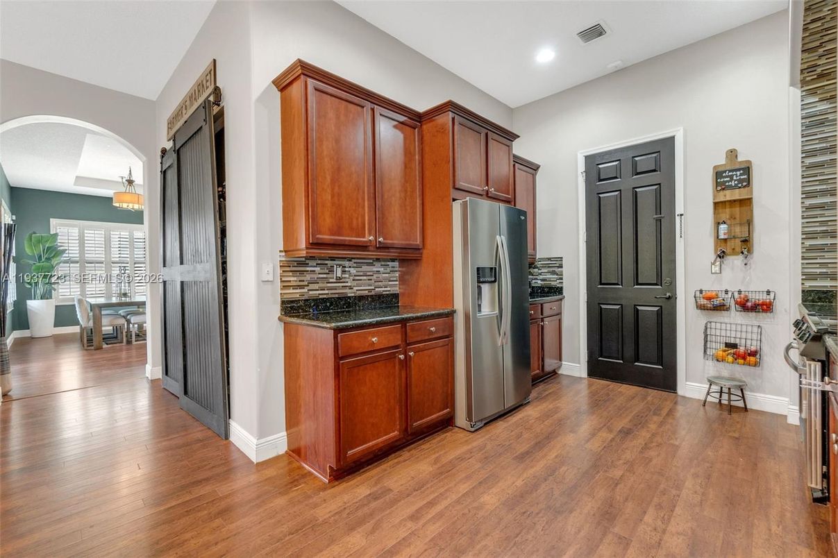Dining room, Interior, Kitchen, Pendant Lights, Recessed Lighting, Wood Texture Flooring