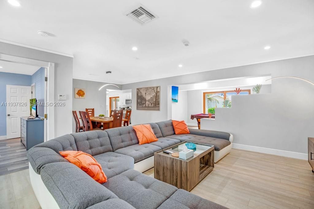 Dining room, Interior, Living room, Recessed Lighting, Wood Texture Flooring