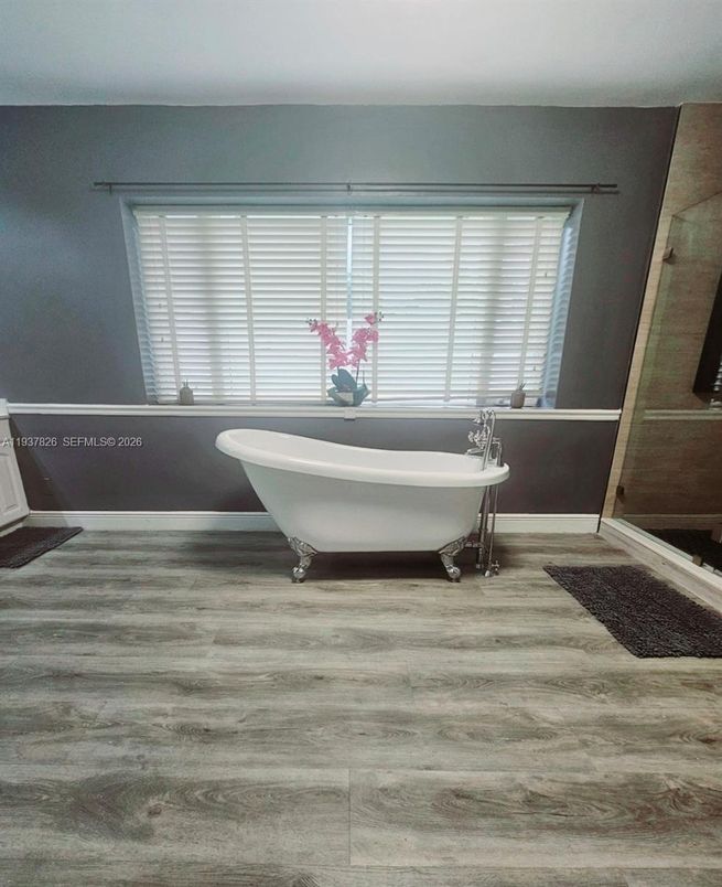 Bathroom, Free Standing Baths, Interior, Wood Texture Flooring