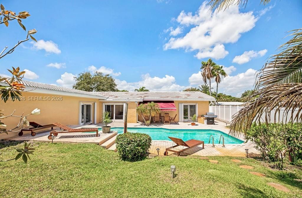 Backyard, Exterior, Pool