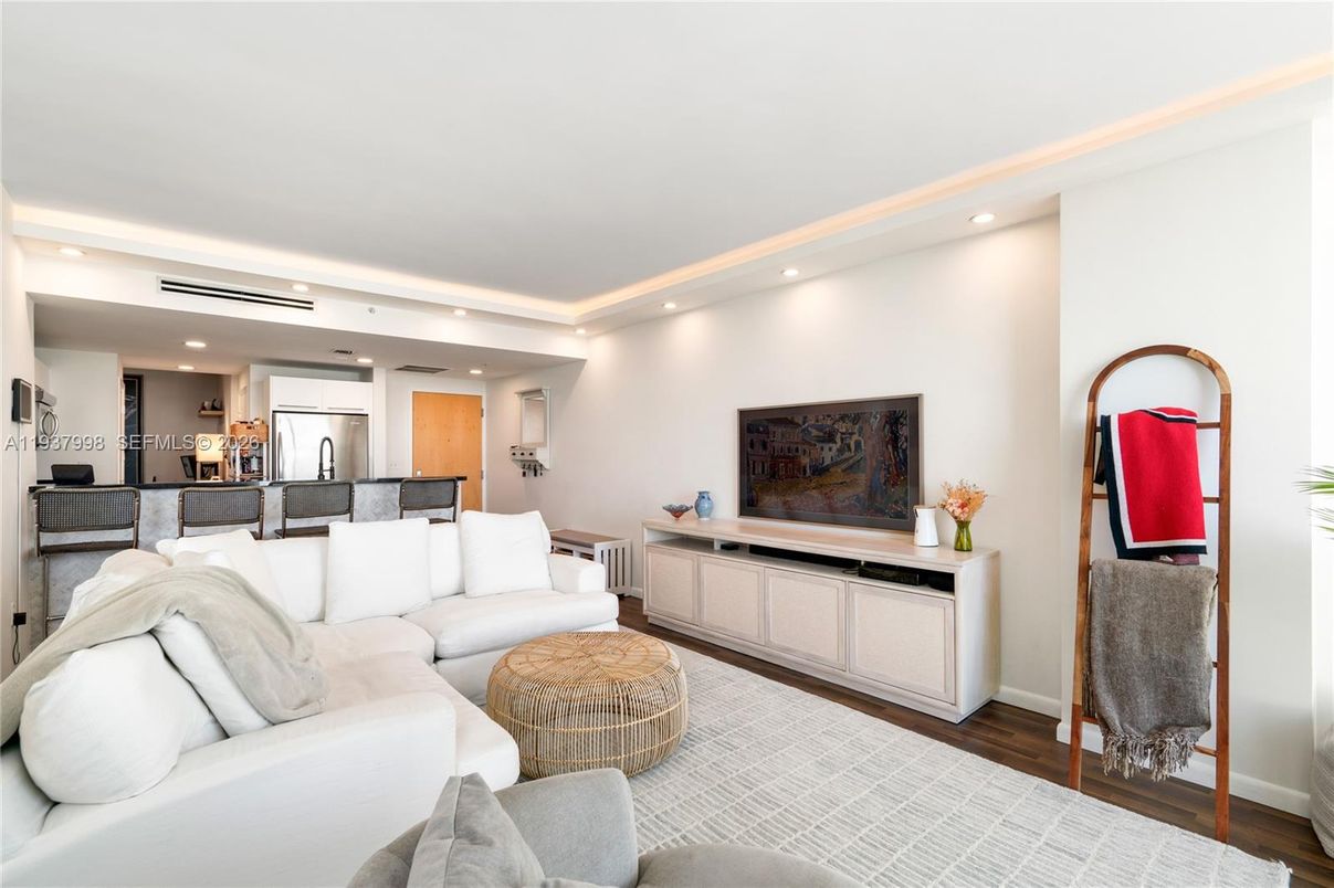 Interior, Kitchen, Living room, Recessed Lighting, Wood Texture Flooring