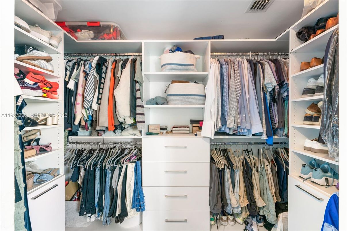 Interior, Walk-in Closets