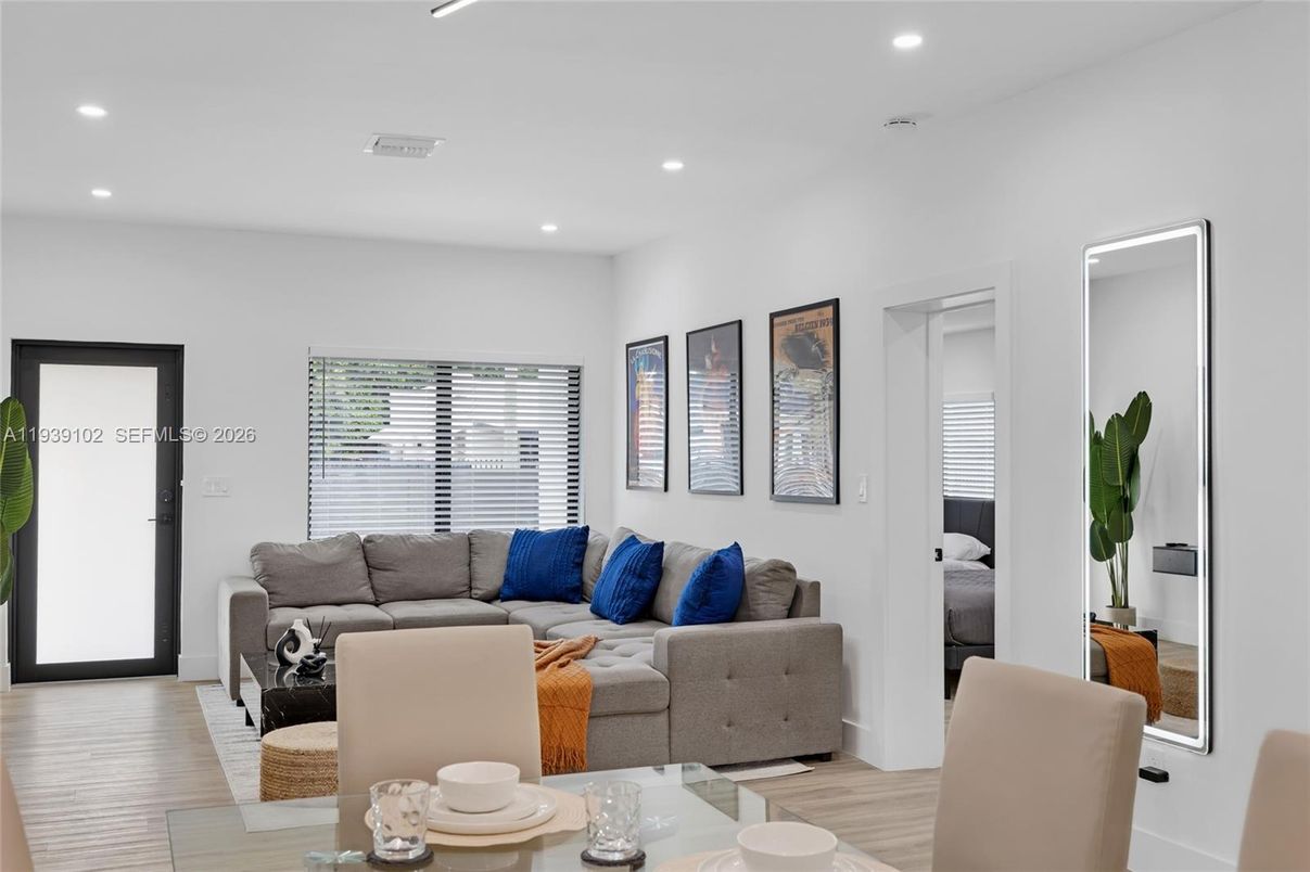 Interior, Living room, Recessed Lighting, Wood Texture Flooring