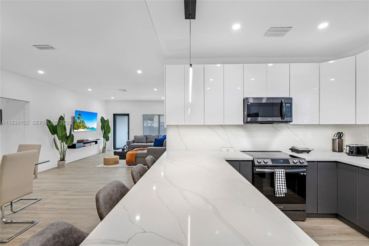 Interior, Kitchen, Living room, Pendant Lights, Recessed Lighting, Stainless Steel Appliances, Wood Texture Flooring