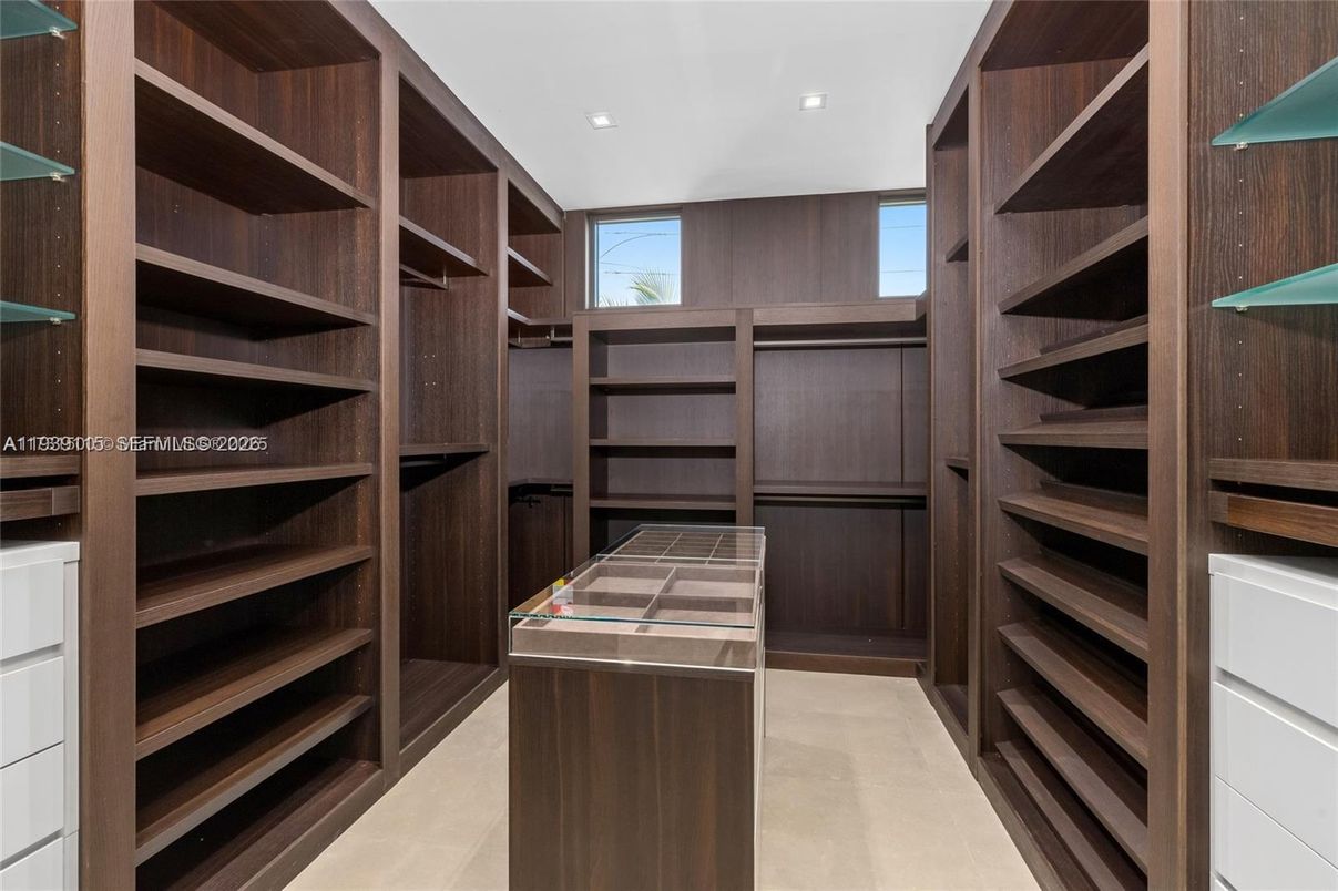 Interior, Recessed Lighting, Walk-in Closets