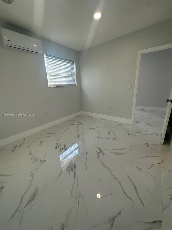Empty room, Interior, Marble, Recessed Lighting