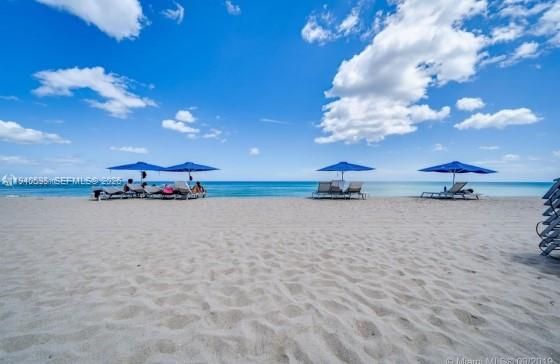 Exterior, Pool, Water