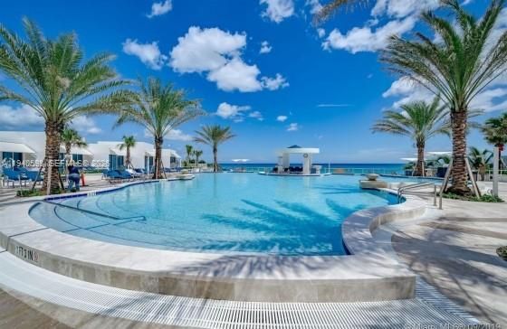 Exterior, Pool, Water