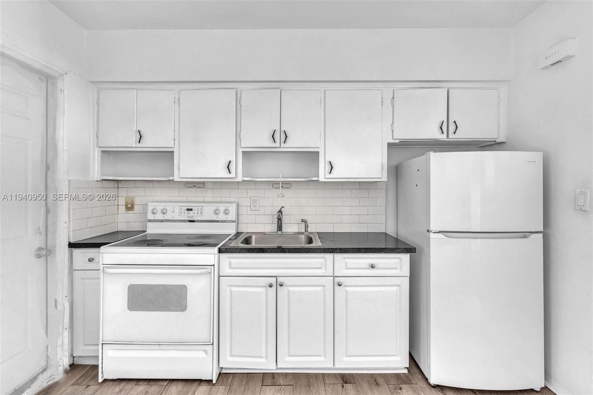 Interior, Kitchen, Wood Texture Flooring