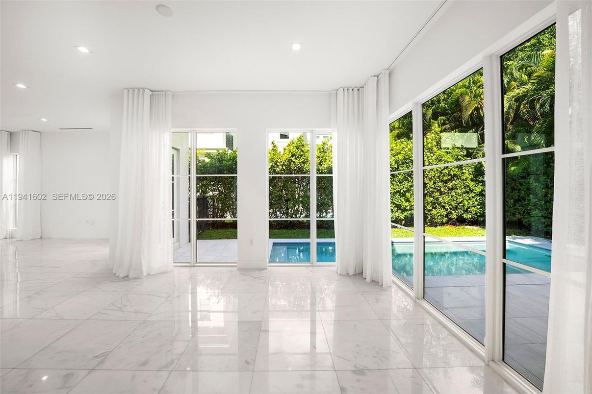 Empty room, Interior, Marble, Recessed Lighting