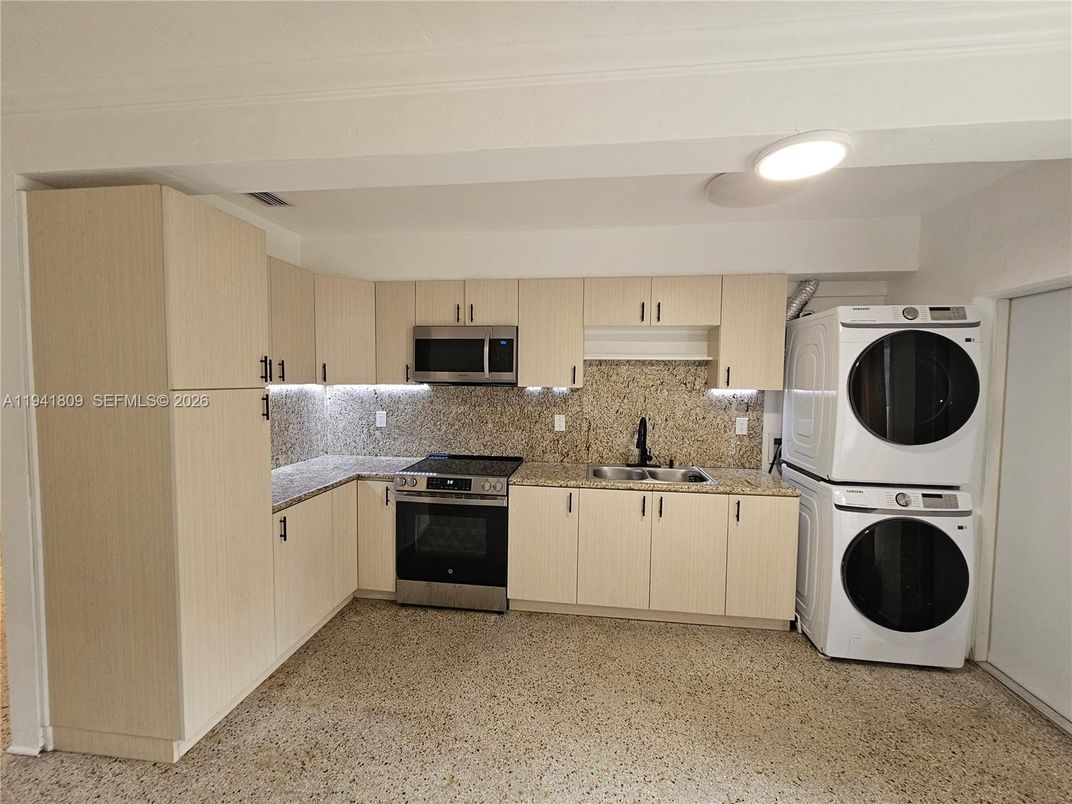 Interior, Kitchen, Washer