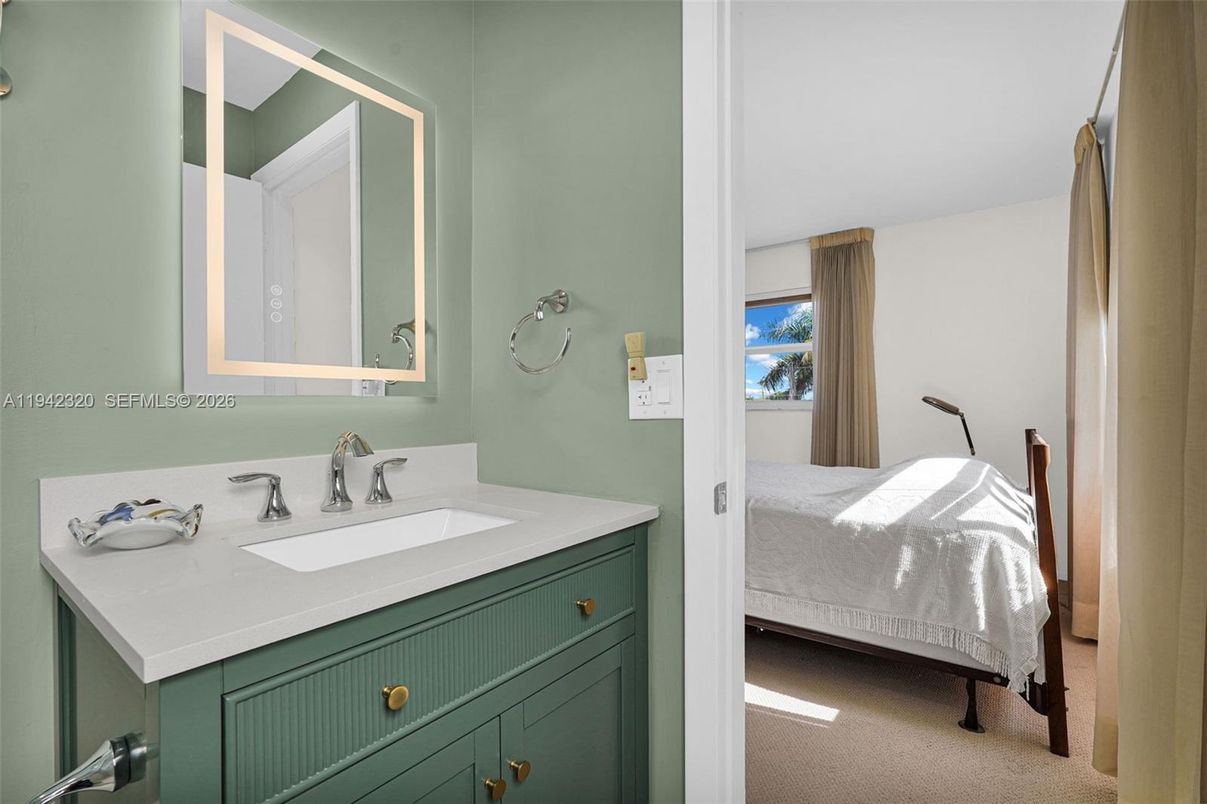 Bathroom, Bedroom, Interior