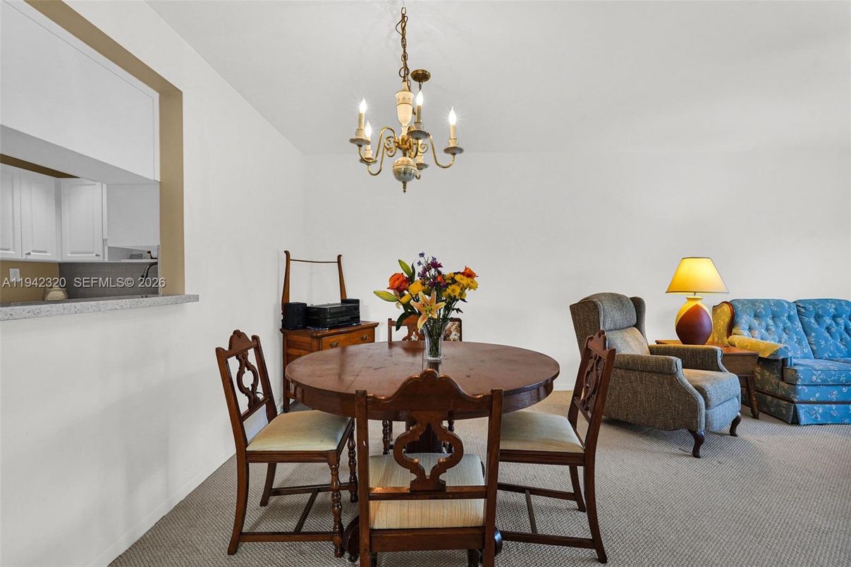 Chandelier, Dining room, Interior