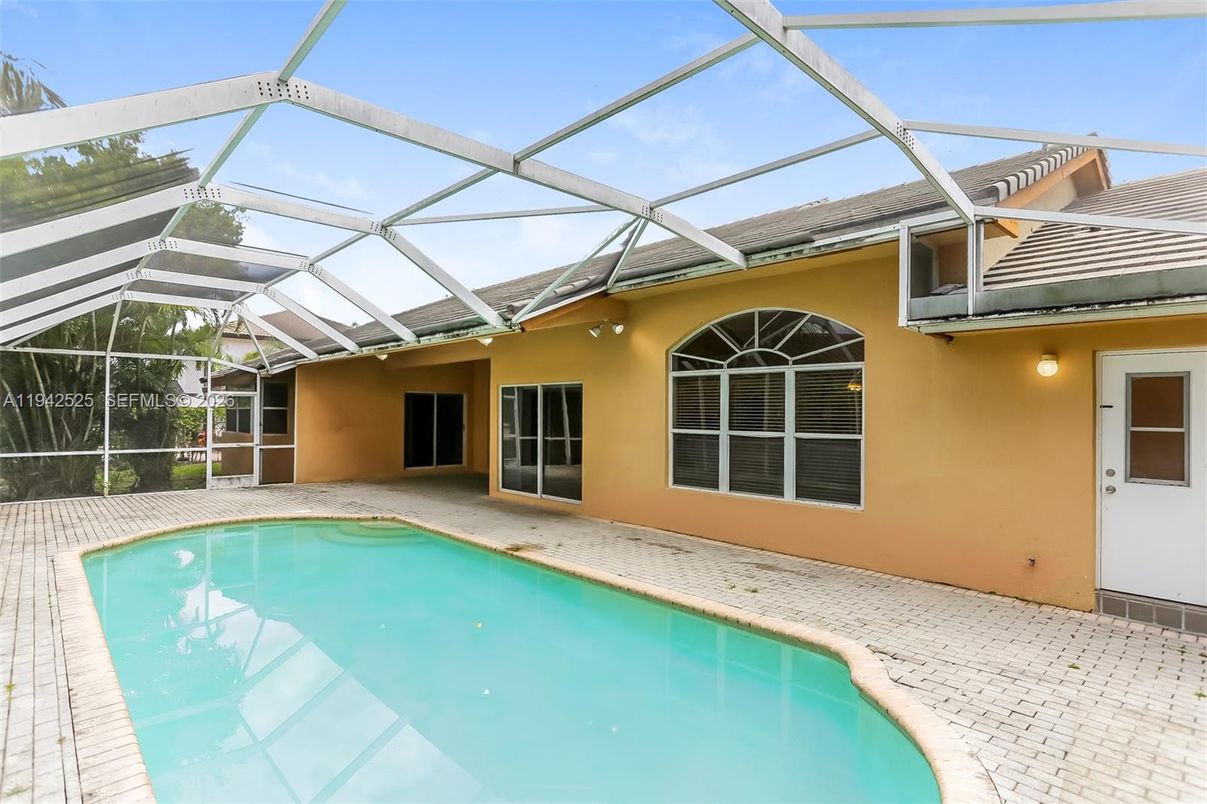 Glass Ceilings, Interior, Pool, Sun Room