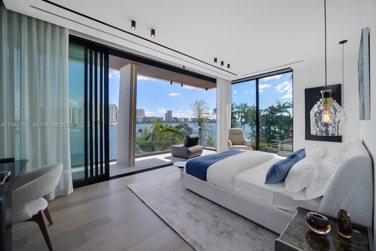 Bedroom, Interior, Pendant Lights, Water, Wood Texture Flooring