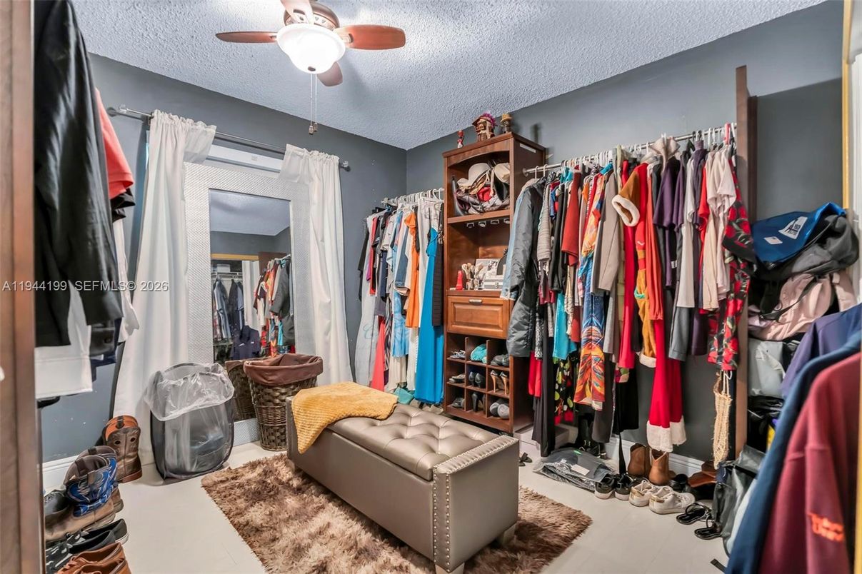 Interior, Walk-in Closets