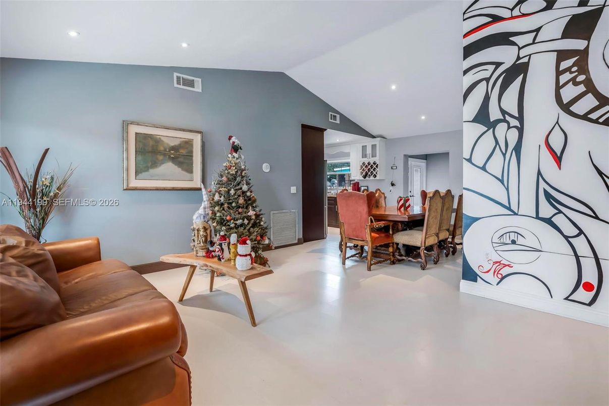 Dining room, Interior, Living room, Recessed Lighting