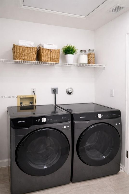 Interior, Utility Closets, Washer