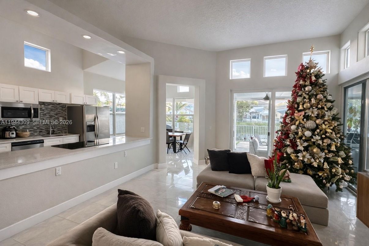 Dining room, Interior, Kitchen, Living room, Recessed Lighting, Stainless Steel Appliances