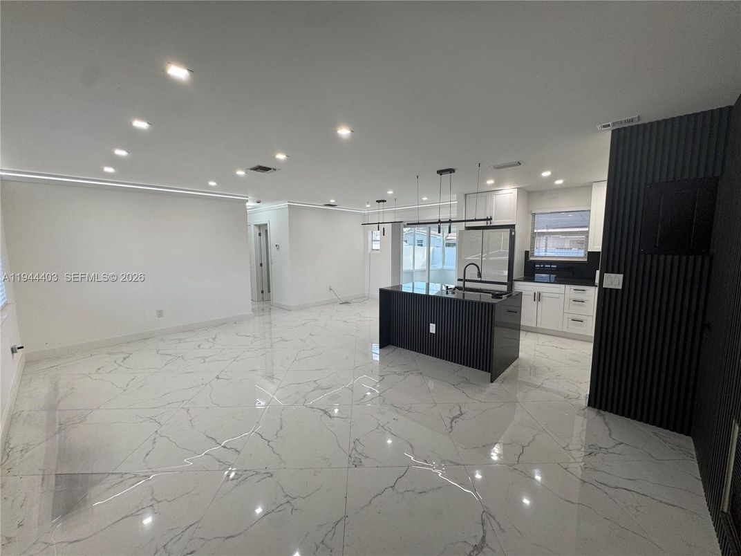 Interior, Kitchen, Marble, Pendant Lights, Recessed Lighting