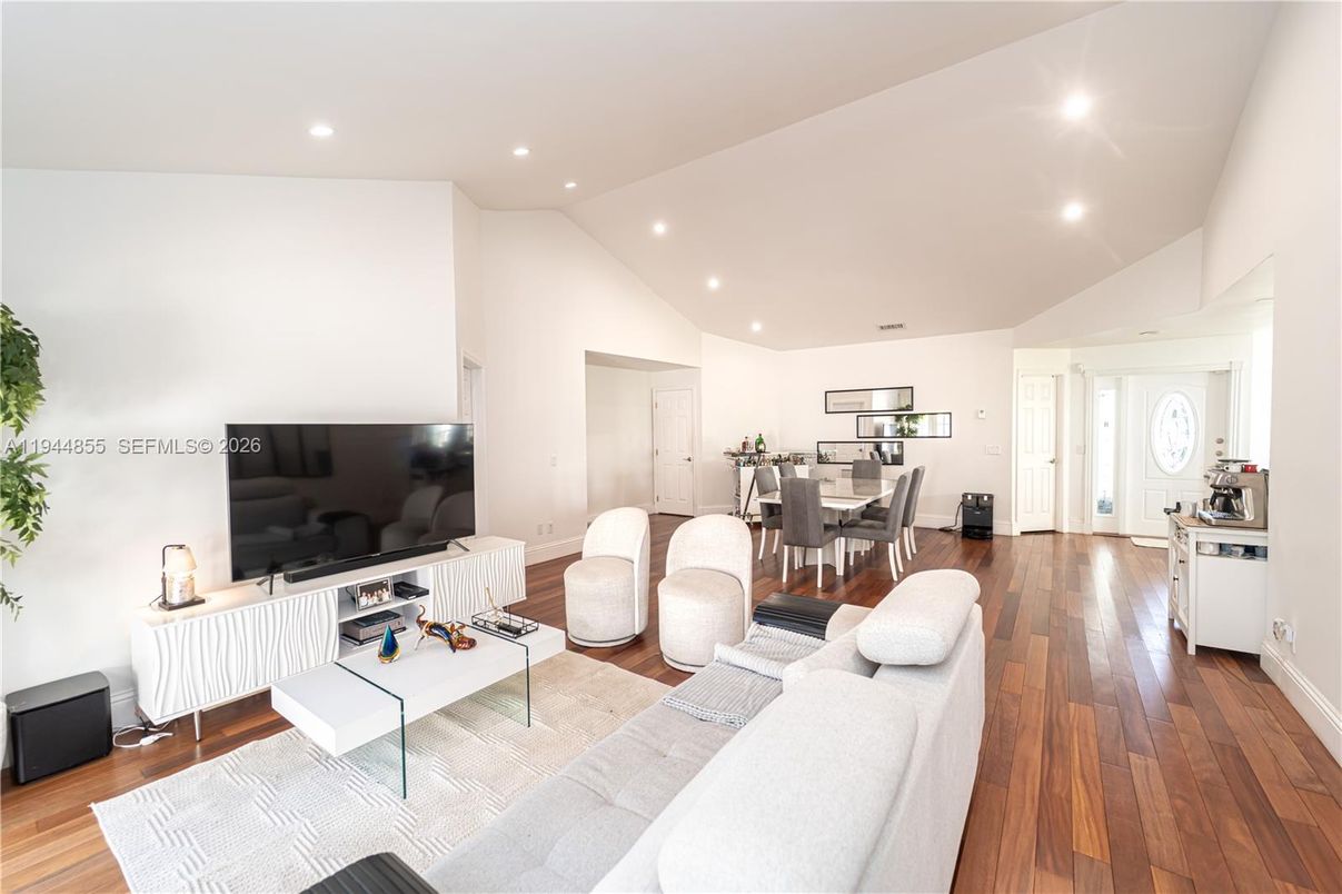 Dining room, Interior, Living room, Recessed Lighting, Wood Texture Flooring