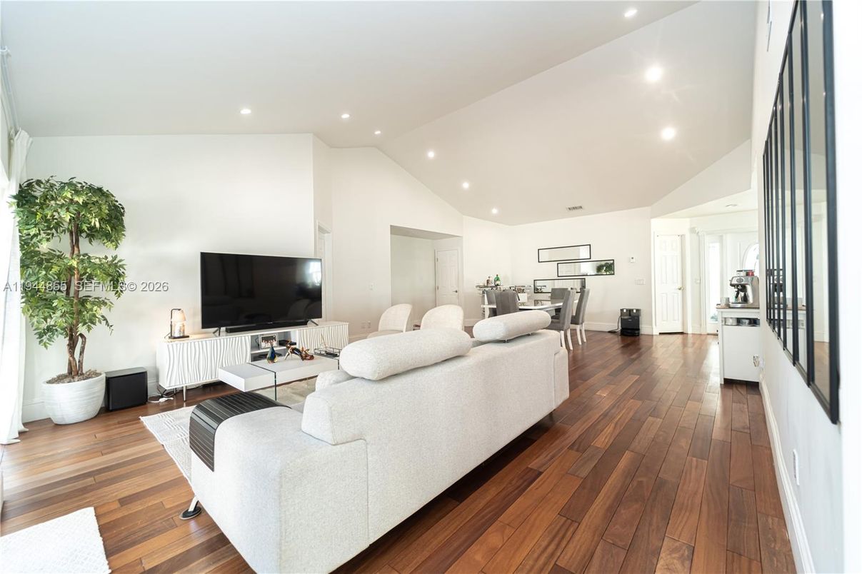 Dining room, Interior, Living room, Recessed Lighting, Wood Texture Flooring