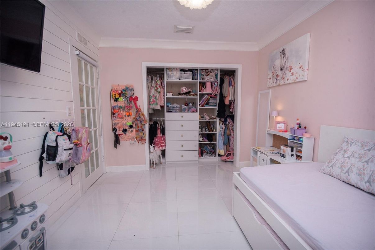 Bedroom, Interior, Walk-in Closets