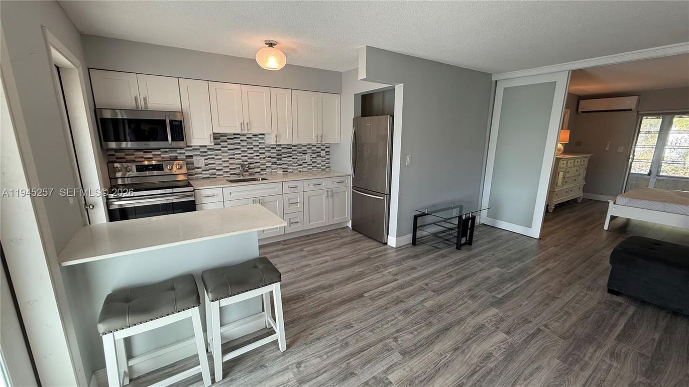 Interior, Kitchen, Stainless Steel Appliances, Wood Texture Flooring