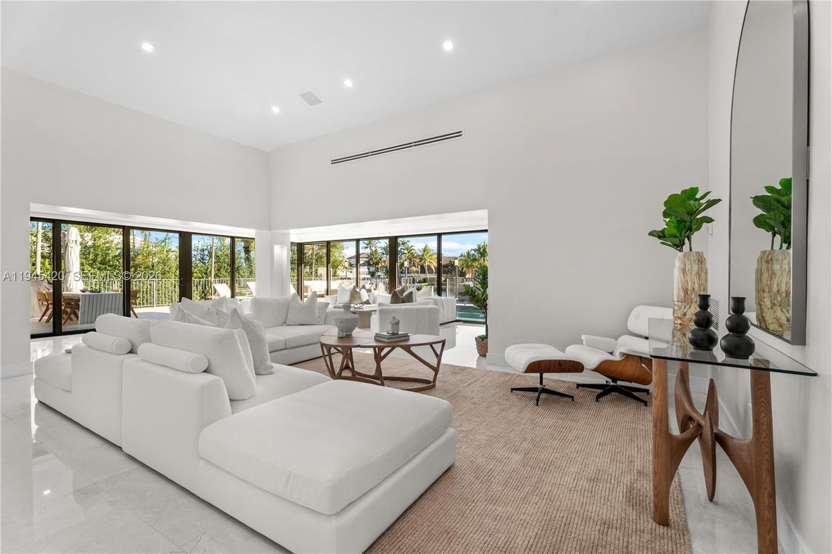 Interior, Living room, Recessed Lighting