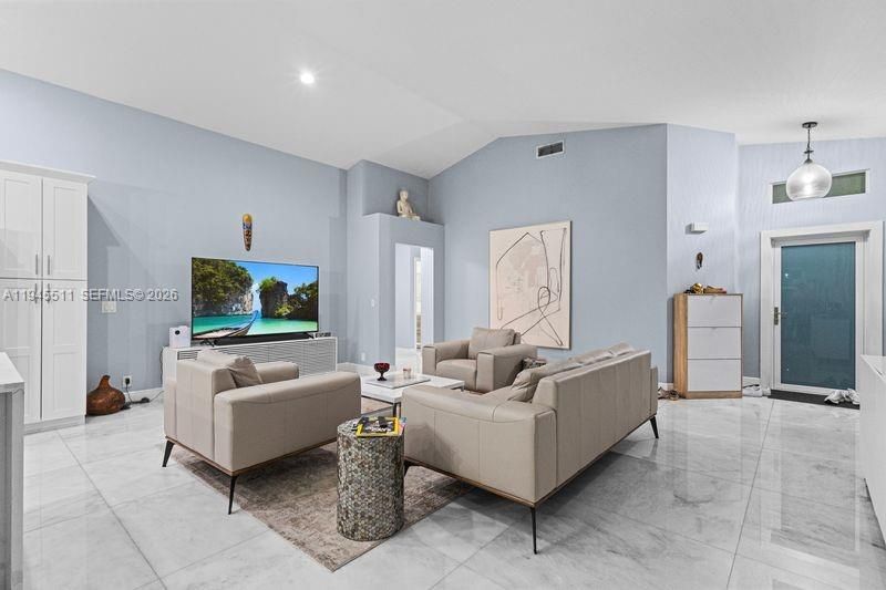 Interior, Living room, Pendant Lights, Recessed Lighting