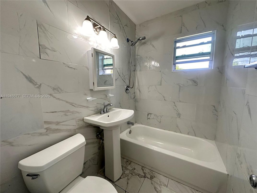 Bathroom, Interior, Marble, Marble Walls