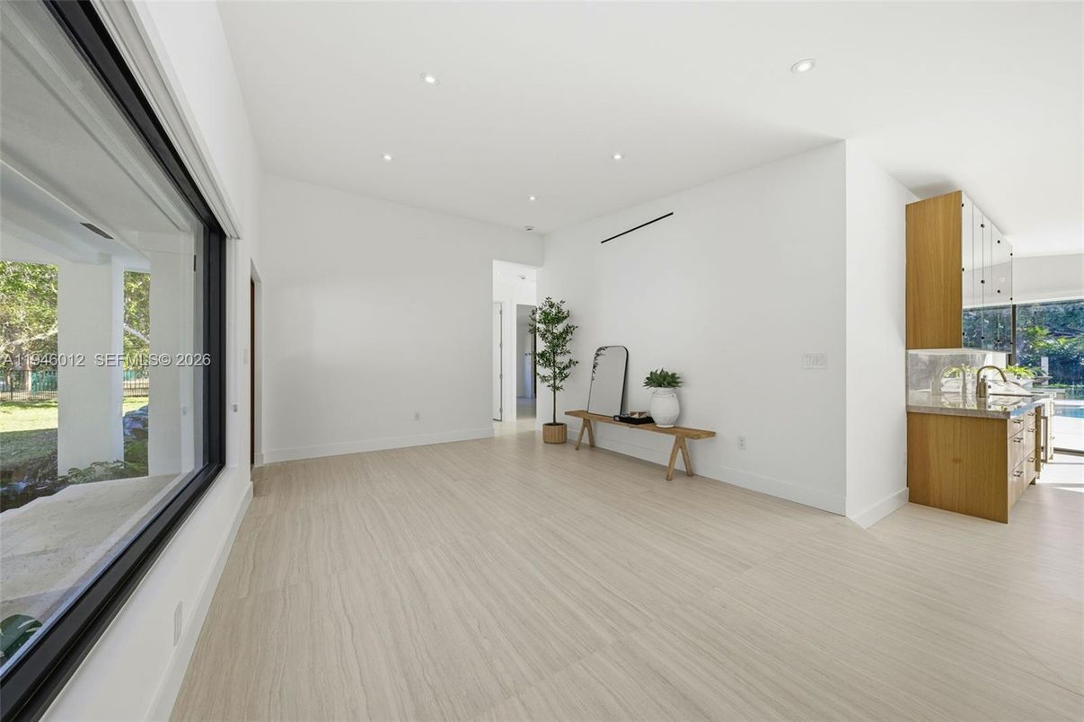 Empty room, Interior, Kitchen, Recessed Lighting