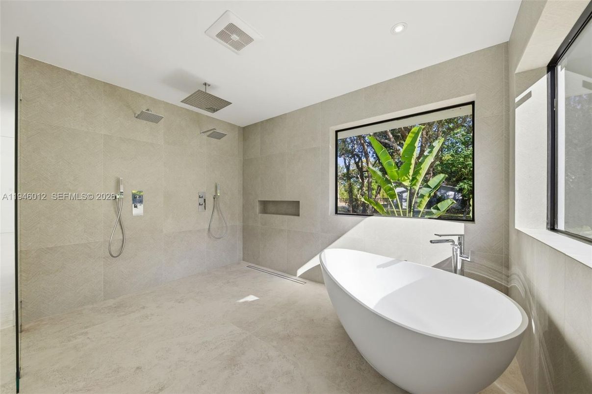 Bathroom, Free Standing Baths, Interior, Recessed Lighting