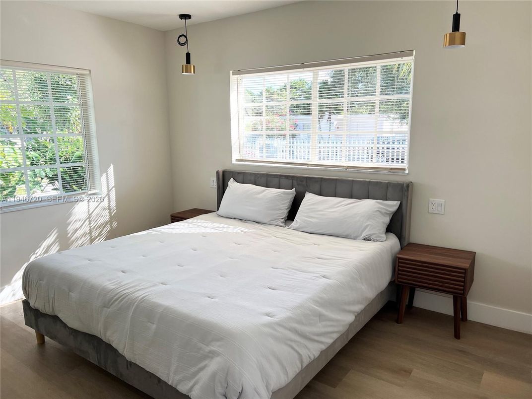 Bedroom, Interior, Pendant Lights, Wood Texture Flooring