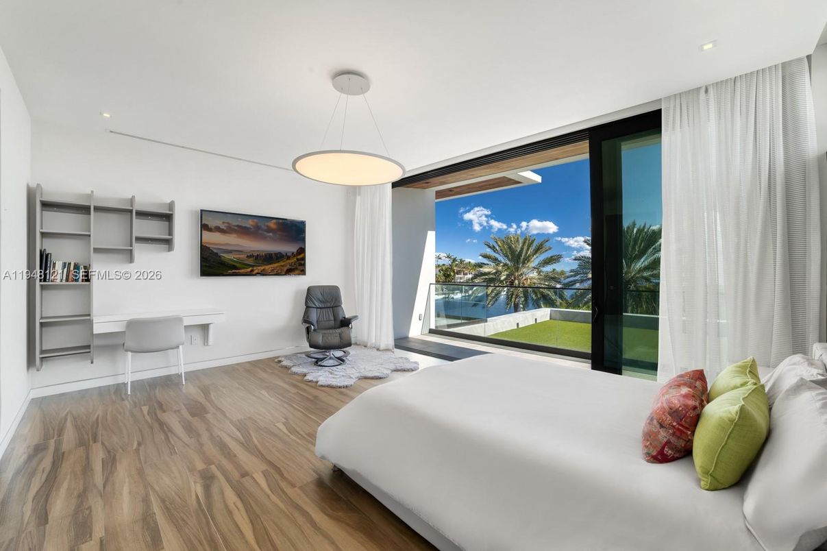 Bedroom, Interior, Pendant Lights, Recessed Lighting, Water, Wood Texture Flooring