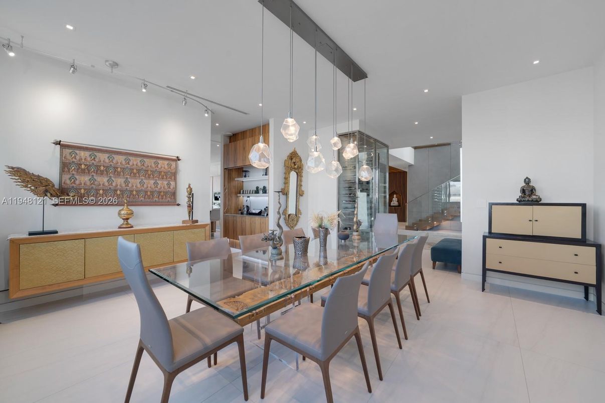 Dining room, Interior, Pendant Lights, Recessed Lighting
