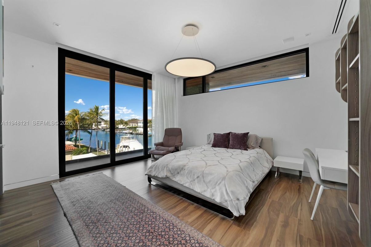 Bedroom, Interior, Pendant Lights, Water, Wood Texture Flooring