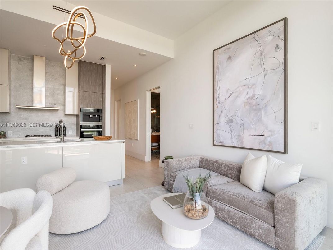 Interior, Kitchen, Living room, Pendant Lights, Recessed Lighting, Stainless Steel Appliances